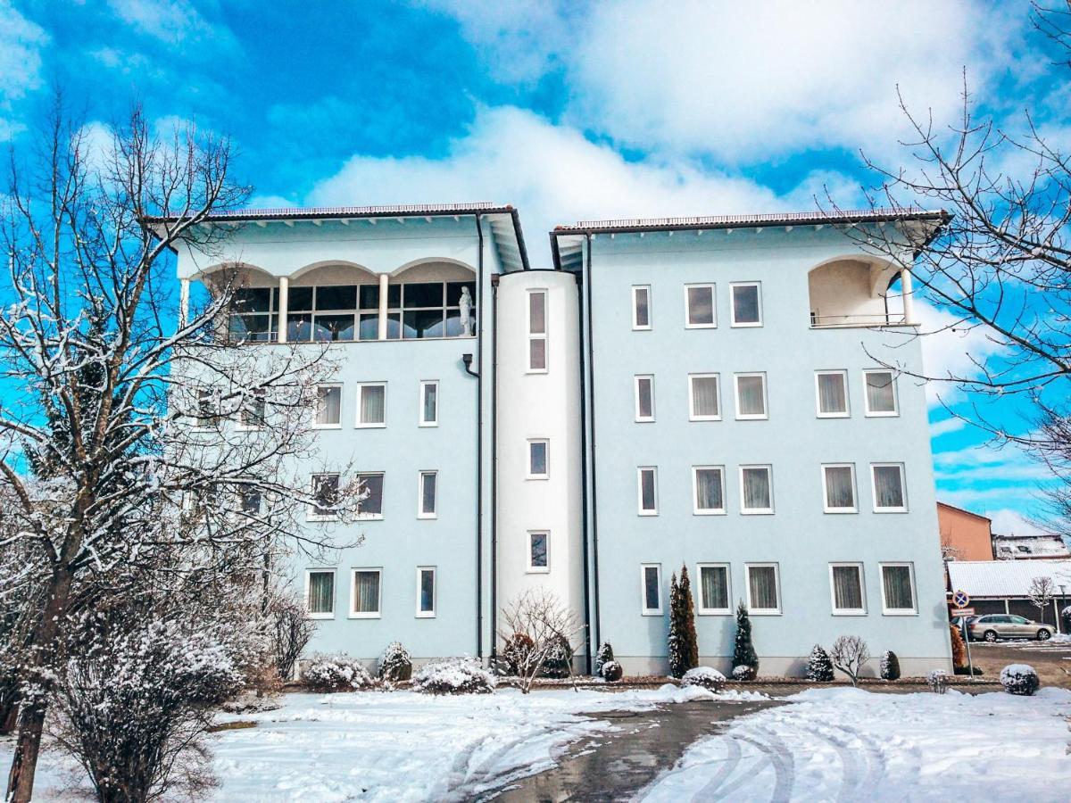 Hotel Schwertfirm Karlsfeld Exteriér fotografie