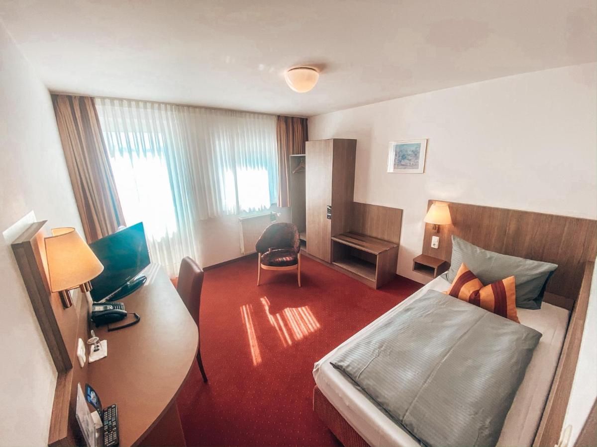 Hotel Schwertfirm Karlsfeld Exteriér fotografie